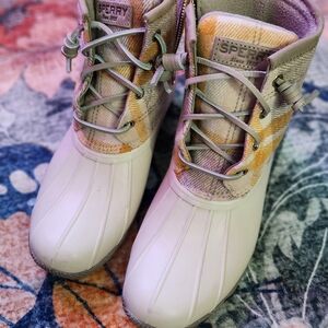 Sperry Women's Winter Boots - Cream and Tan